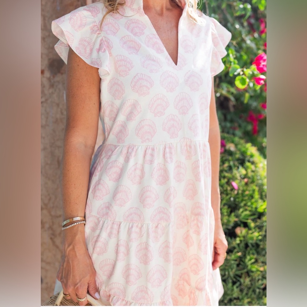Sail to Sable NWT flutter sleeve shell print dress